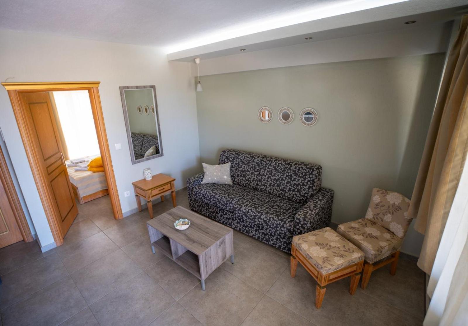 Onar By The Sea Luxurious Apartments Flogita Exterior photo