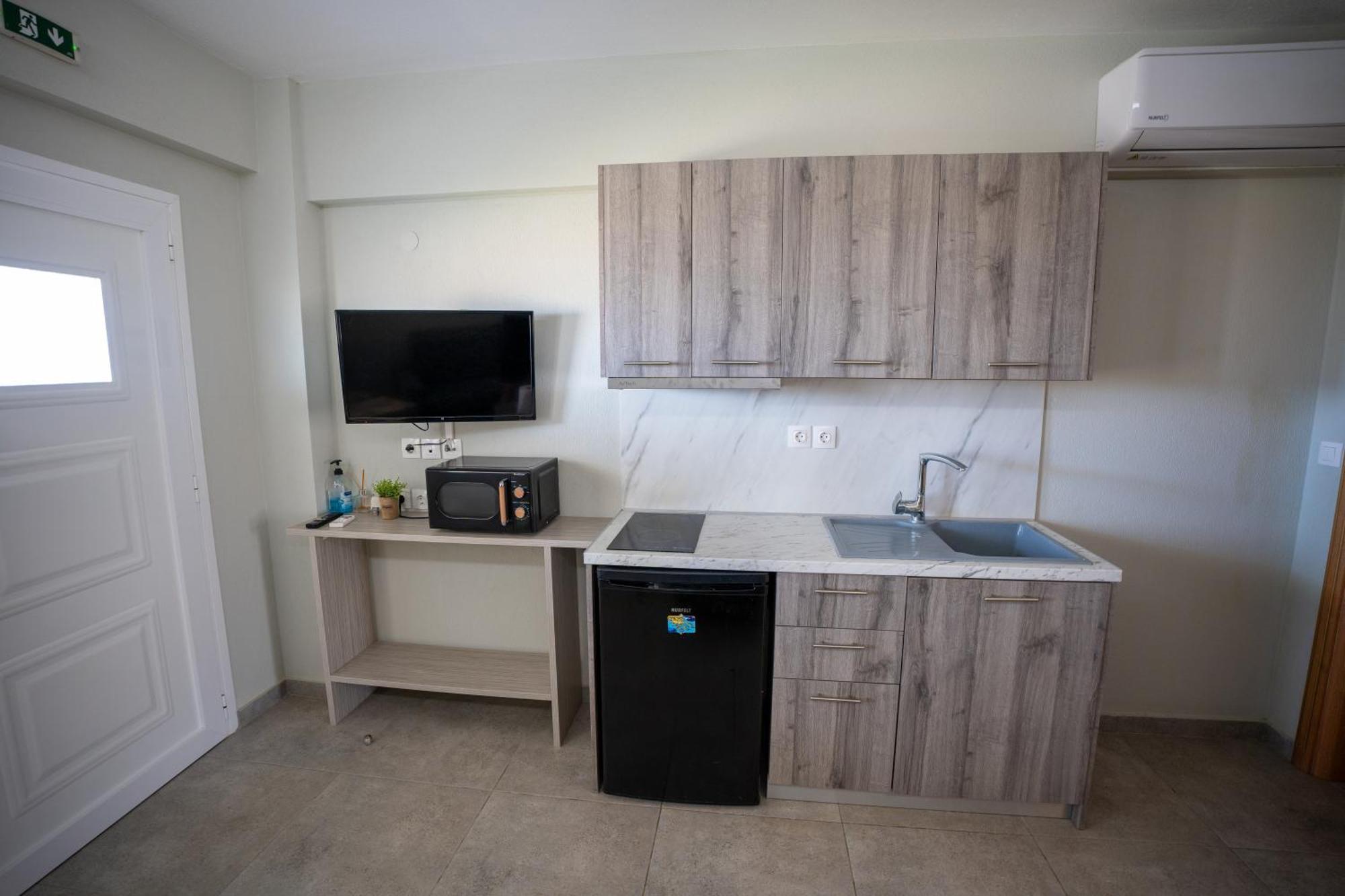 Onar By The Sea Luxurious Apartments Flogita Exterior photo
